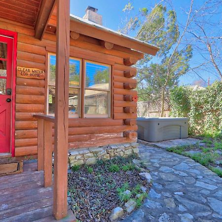 Clearwater Log Home Wimberley Exterior photo